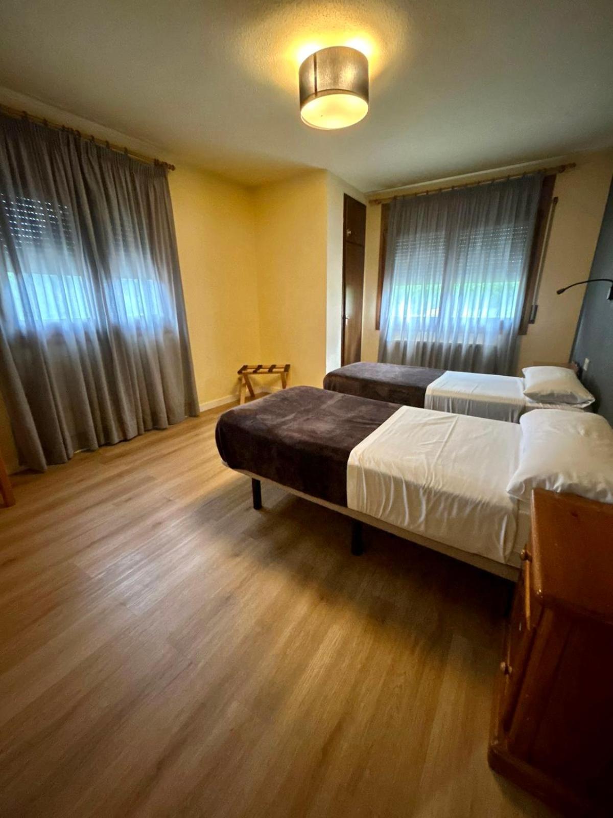 ארינסל Apartamentos Turisticos Poblado מראה חיצוני תמונה