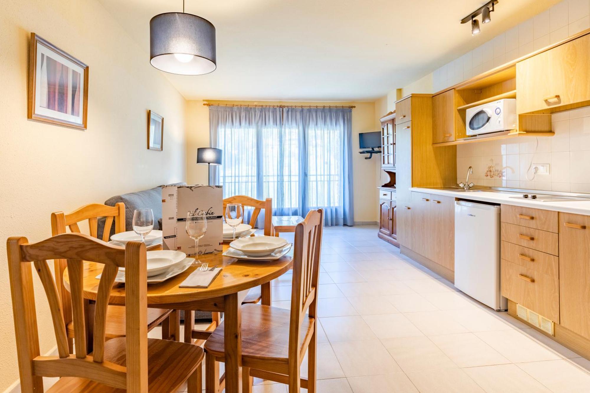 ארינסל Apartamentos Turisticos Poblado מראה חיצוני תמונה