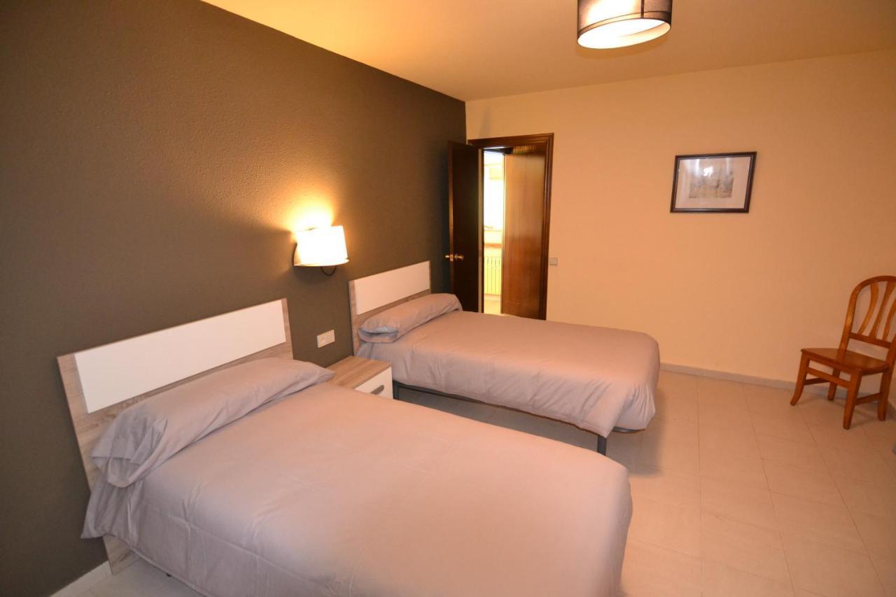 ארינסל Apartamentos Turisticos Poblado מראה חיצוני תמונה