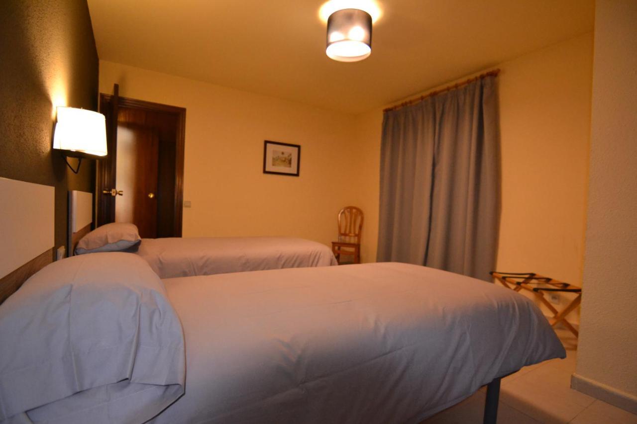 ארינסל Apartamentos Turisticos Poblado מראה חיצוני תמונה