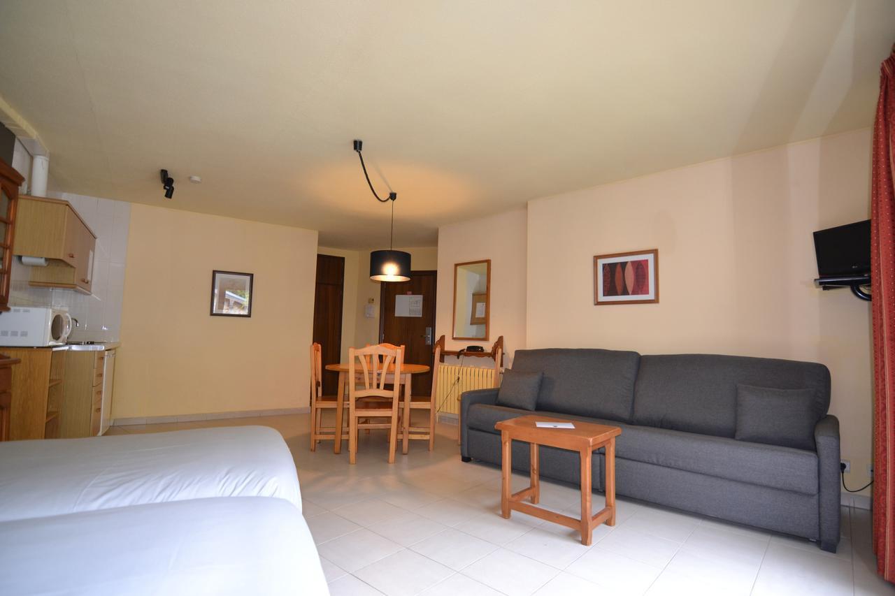 ארינסל Apartamentos Turisticos Poblado מראה חיצוני תמונה