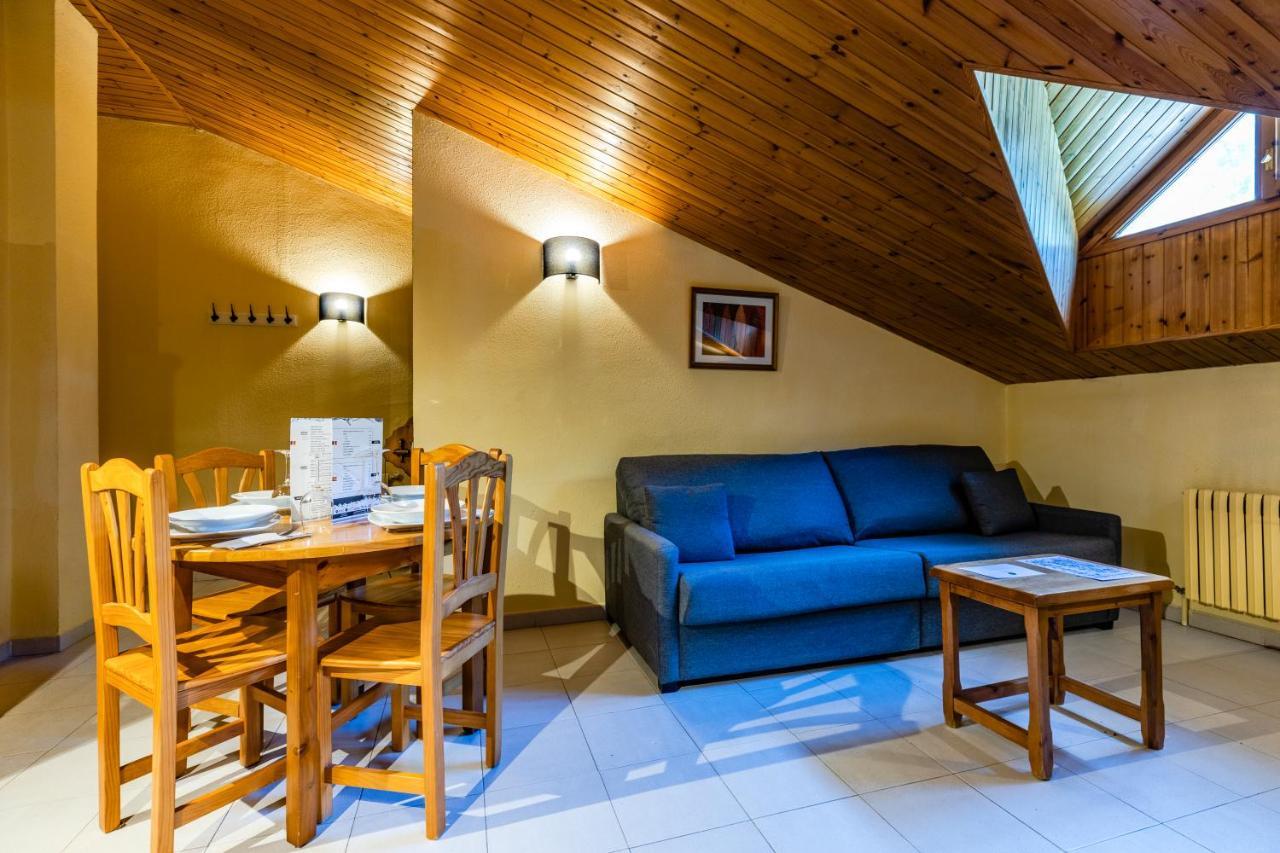 ארינסל Apartamentos Turisticos Poblado מראה חיצוני תמונה