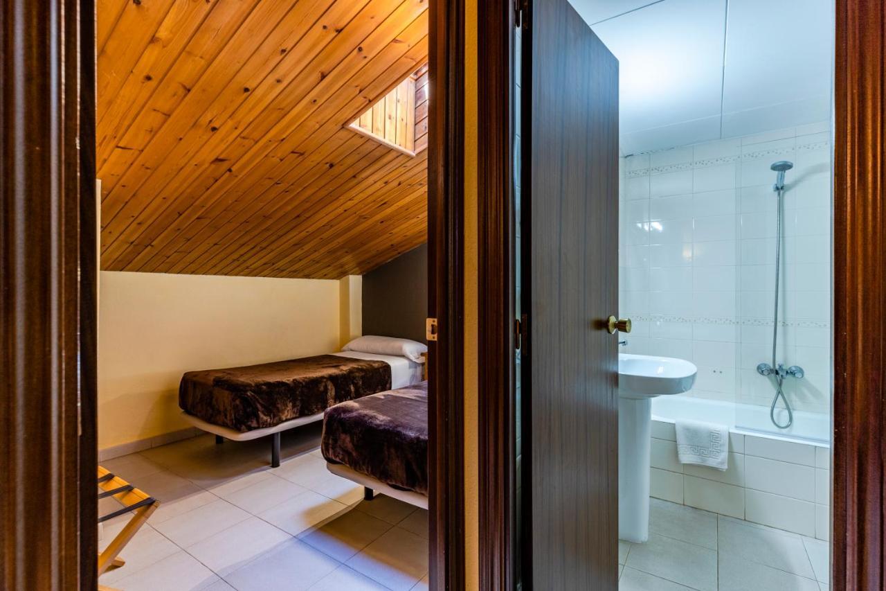 ארינסל Apartamentos Turisticos Poblado מראה חיצוני תמונה